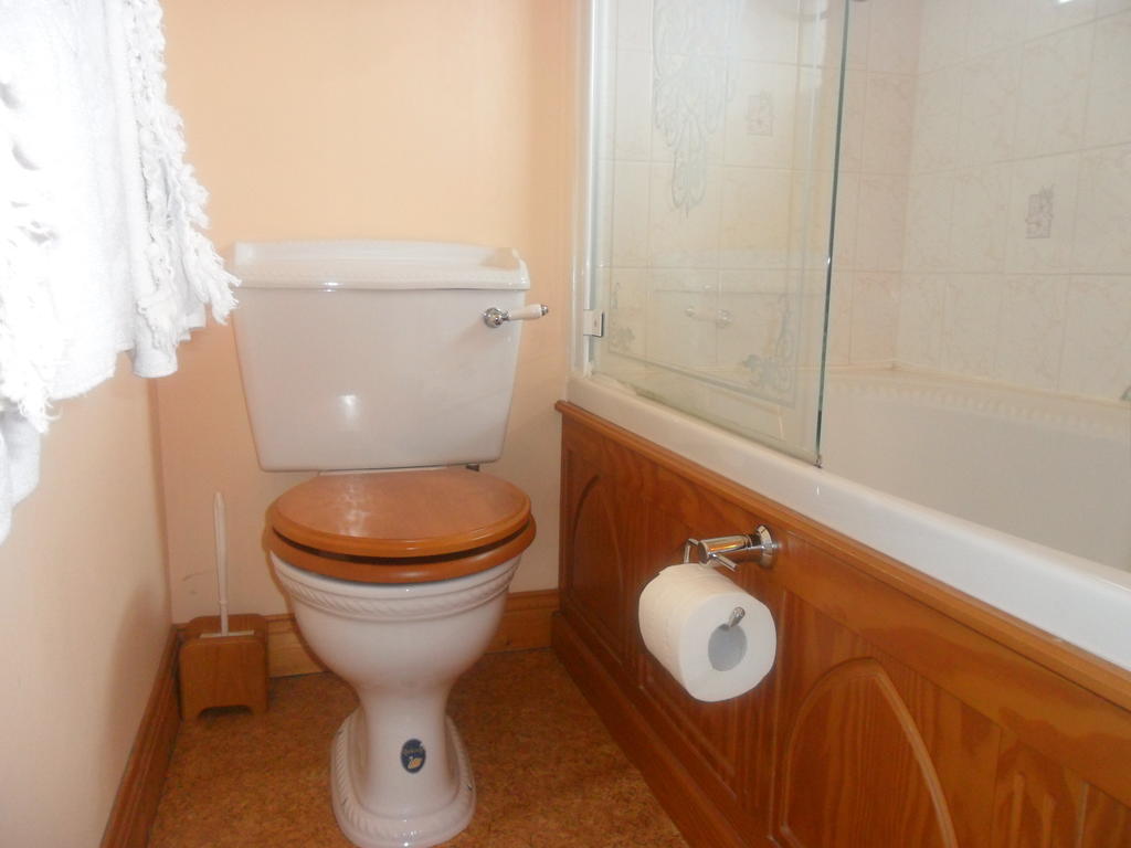 Glen House Room Only Accommodation 욜 객실 사진