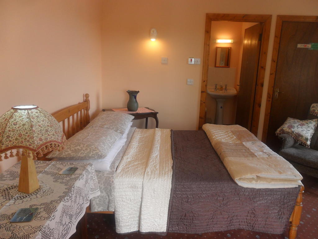 Glen House Room Only Accommodation 욜 외부 사진